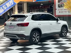2022 Volkswagen Tayron 280TSI 2WD Luxury, белый — фото 4