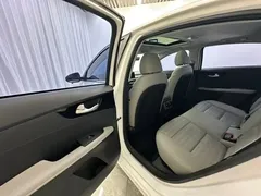 2023 Kia Cerato 1.5L CVT Luxury, белый — фото 8