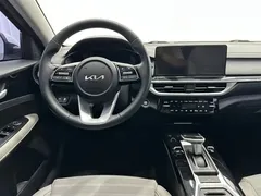 2023 Kia Cerato 1.5L CVT Luxury, белый — фото 11