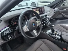 2022 BMW 5 Series 525Li M Sport Package, белый — фото 5