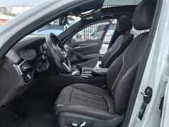 2022 BMW 5 Series 525Li M Sport Package, белый — фото 6