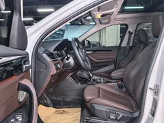 2022 BMW X1 Premium, белый — фото 7