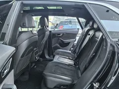 2021 Audi Q8 55 TFSI Sport, чёрный — фото 10