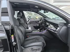 2021 Audi Q8 55 TFSI Sport, чёрный — фото 12