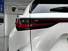 2022 Lexus NX 350h 2WD, белый — фото 10