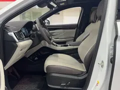 2025 BYD Song PLUS DM-i PHEV Smart Driving 112km Premium, белый — фото 18