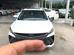 2022 Geely Emgrand 4th Gen 1.5L CVT Flagship, белый — фото 2