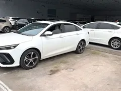 2022 Geely Emgrand 4th Gen 1.5L CVT Flagship, белый — фото 3