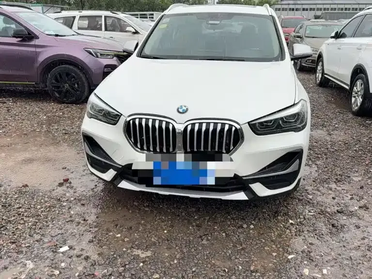 2022 BMW X1