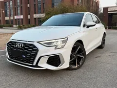 2023 Audi A3 Sportback 35 TFSI Fashion Sport, белый — фото 1