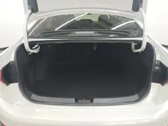 2023 Volkswagen Sagitar 300TSI DSG, белый — фото 4