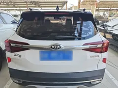 2020 Kia Seltos 1.5L CVT Trend, белый — фото 6