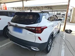 2020 Kia Seltos 1.5L CVT Trend, белый — фото 7