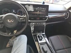 2020 Kia Seltos 1.5L CVT Trend, белый — фото 10