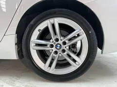 2022 BMW 1 Series 120i M Sport, белый — фото 21