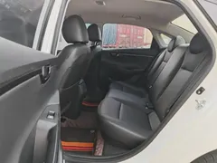 2020 Hyundai Elantra 1.6L AT GL, белый — фото 17