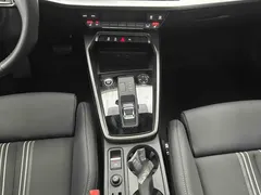 2023 Audi A3 Sportback 35 TFSI Fashion Sport, белый — фото 10