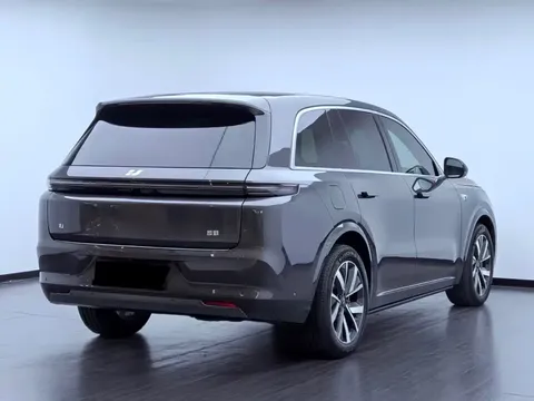 2023 Li Auto L8