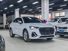 2022 Audi Q3 Sportback 35 TFSI, белый — фото 3