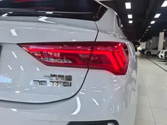 2022 Audi Q3 Sportback 35 TFSI, белый — фото 5
