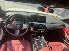 2023 BMW 5 Series 530Li Leading M Sport Package, белый — фото 5