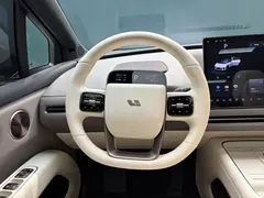 2025 Li Auto i6 4WD Standard, белый — фото 5