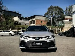 2023 Toyota Camry 2.0G Luxury — фото 2