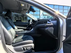 2023 Toyota Camry 2.0G Luxury — фото 6