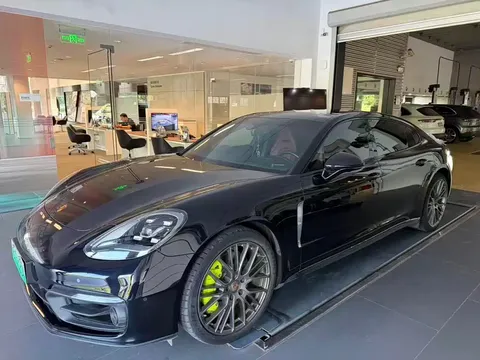 2023 Porsche Panamera 4 E-Hybrid 2.9T Platinum Edition
