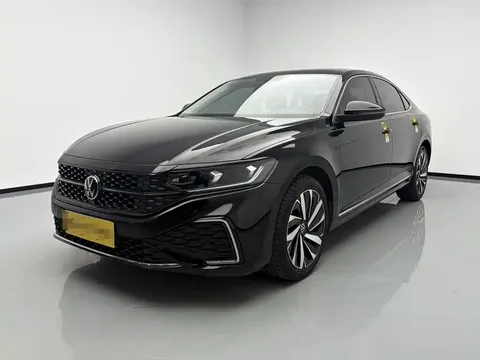 2022 Volkswagen Passat 330TSI Elite
