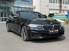 2023 BMW 5 Series 530Li Leading M Sport Package, чёрный — фото 3