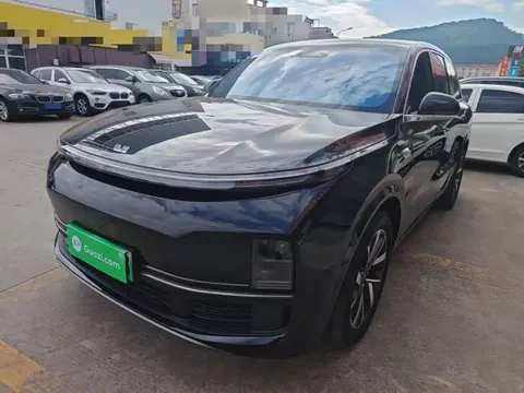2023 Li Auto L8