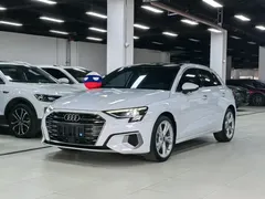 2022 Audi A3 Sportback 35 TFSI Fashion Sport, белый — фото 1