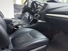 2022 Subaru Forester 2.0i AWD Luxury EyeSight, белый — фото 12