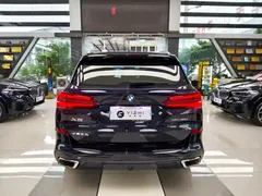 2022 BMW X5 40Li Premium M Sport Package, чёрный — фото 5