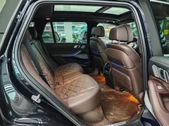 2022 BMW X5 40Li Premium M Sport Package, чёрный — фото 11