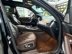 2022 BMW X5 40Li Premium M Sport Package, чёрный — фото 12