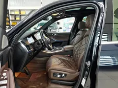 2022 BMW X5 40Li Premium M Sport Package, чёрный — фото 13