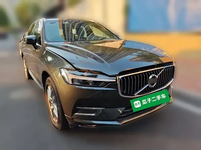 2021 Volvo XC60 4WD Luxury