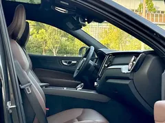 2022 Volvo XC60 4WD Zhiyi Luxury — фото 16