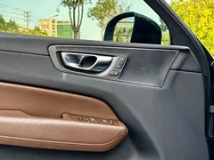 2022 Volvo XC60 4WD Zhiyi Luxury — фото 21