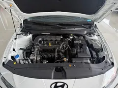 2023 Hyundai Elantra 1.5L CVT GLX Elite, белый — фото 17