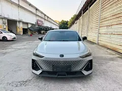 2022 Changan UNI-V 1.5T Premium — фото 3