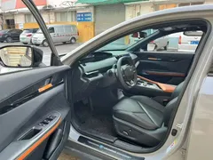 2022 Changan UNI-V 1.5T Premium — фото 4