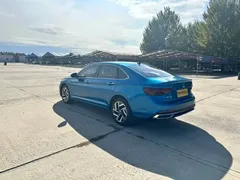 2023 Volkswagen Sagitar 280TSI DSG Plus, синий — фото 7