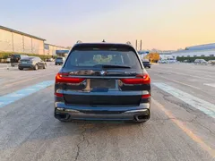 2021 BMW X7 xDrive40i Executive M Sport Package, чёрный — фото 6