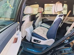 2021 BMW X7 xDrive40i Executive M Sport Package, чёрный — фото 10