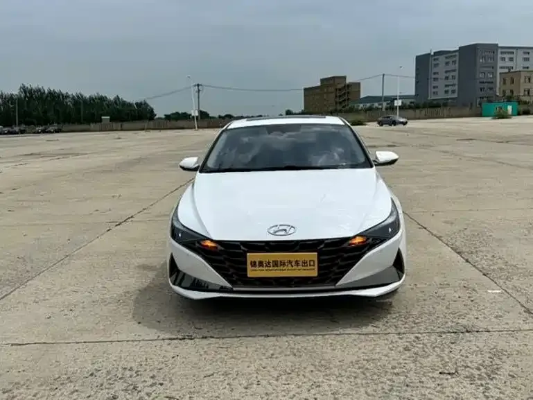 2022 Hyundai Elantra 1.5L CVT LUX Premium