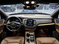 2022 Volvo XC90 7-seat, чёрный — фото 4