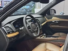 2022 Volvo XC90 7-seat, чёрный — фото 5